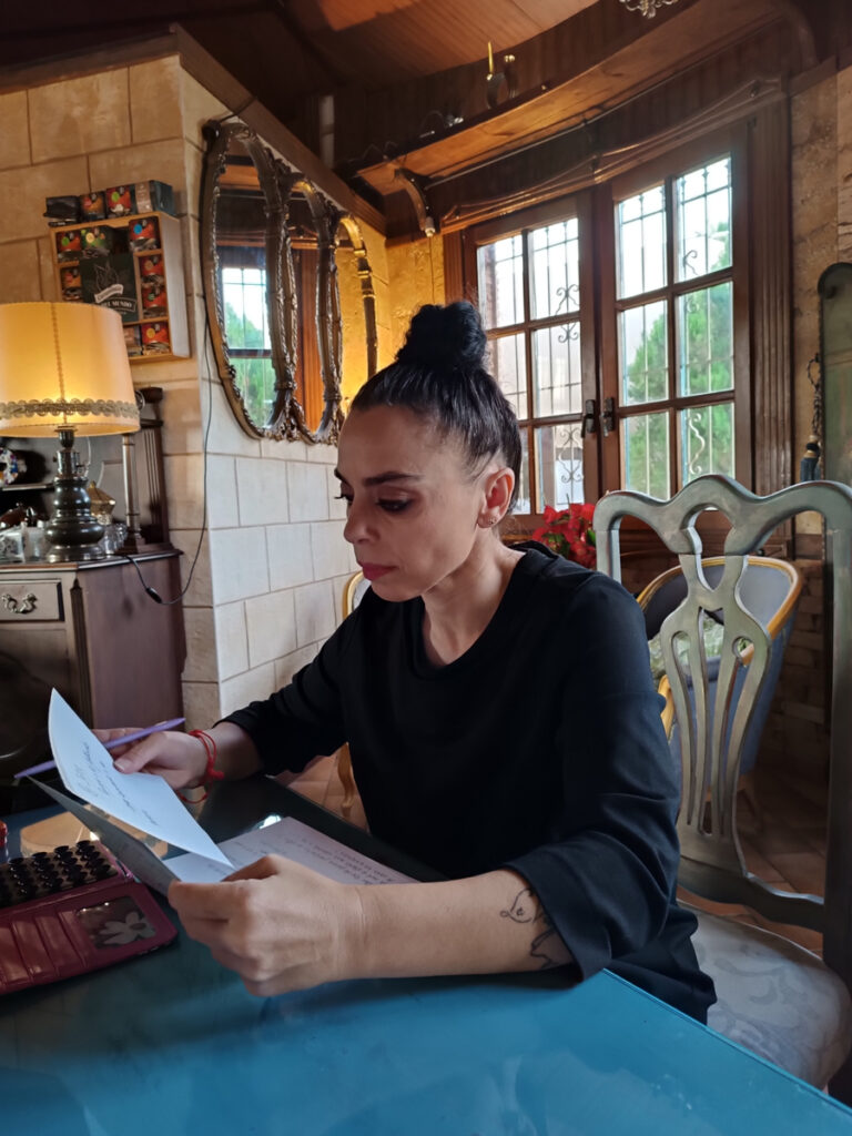 Paola Yenay escritora